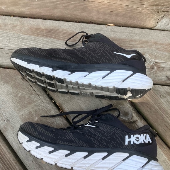 HOKA Graviota 4 Black and White Running Shoes - Picture 7 of 10